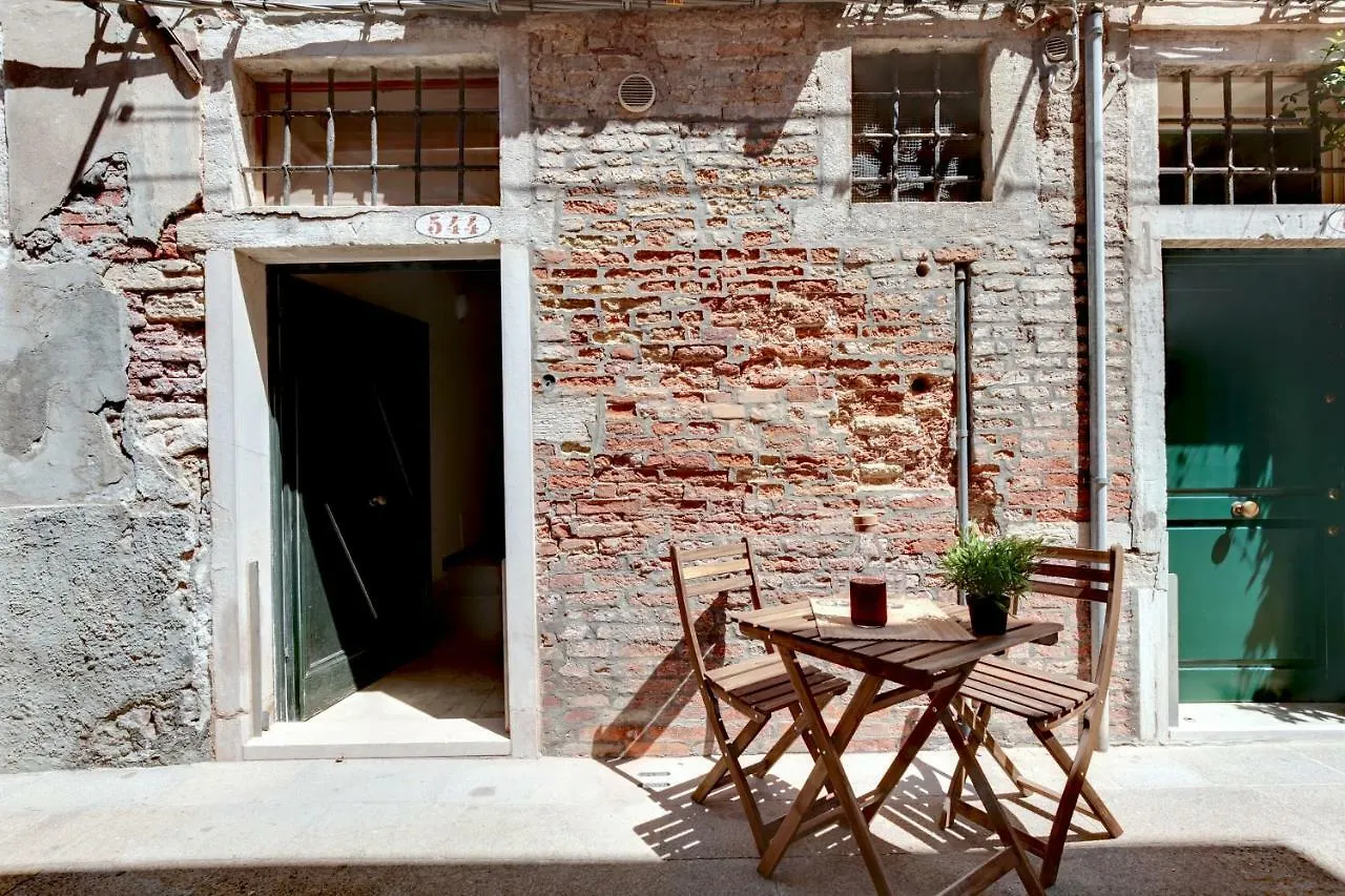 Peggy Guggenheim Venice Apartment 0*,